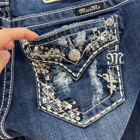 Miss Me Women's Jeans Size 26x33 Mid Rise Easy Boot Faux Pocket Biker Bling - Picture 12 of 16